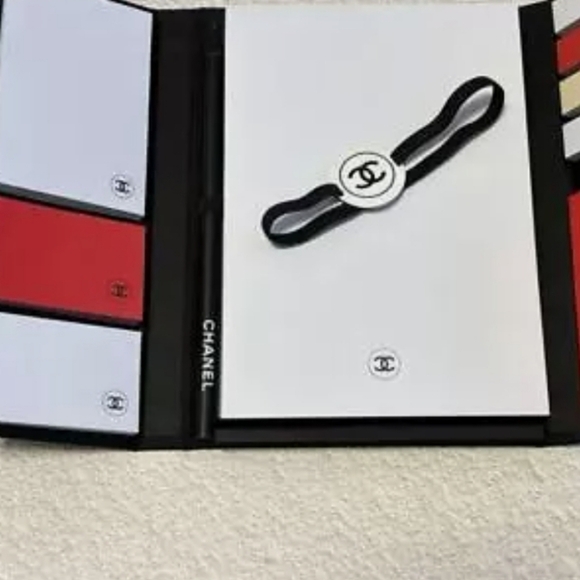 CHANEL La Collection 2024 Novelty  set stationery and Cable Cord Holder NEW - Picture 6 of 8